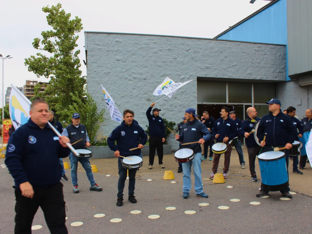 Conflicto gremial en Changomás (Dorinka) por incumplimientos y persecución gremial.